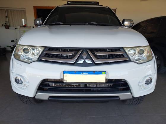 MITSUBISHI PAJERO DAKAR 3.2 HPE 4X4 7 LUGARES 16V TURBO INTERCOOLER DIESEL 4P AUTOMÁTICO
